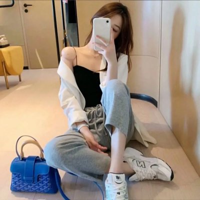 三个女儿把老爸宠上天